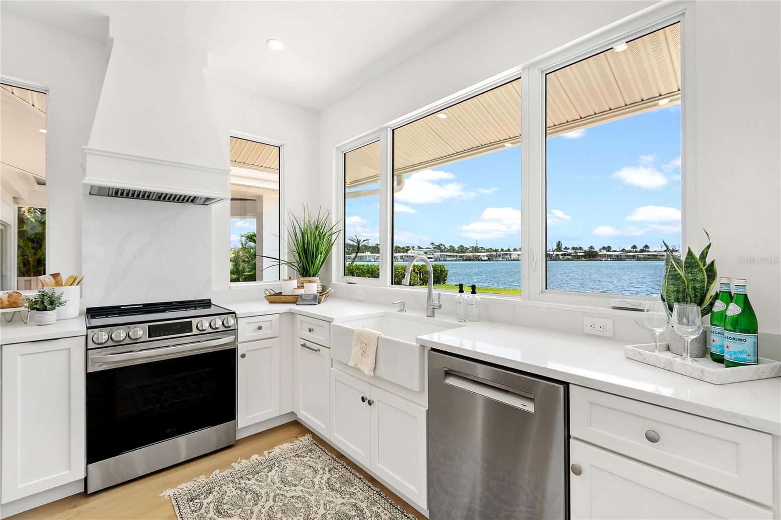 BAY SHORE ACRES - Residential