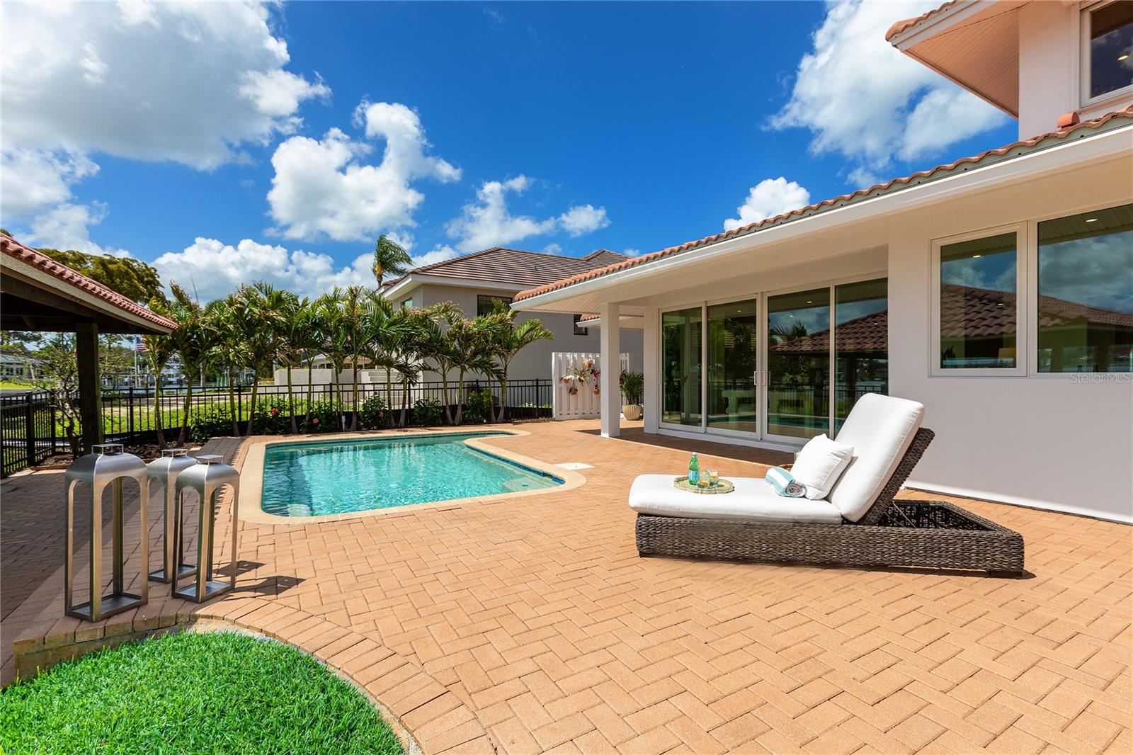 BAY SHORE ACRES - Residential