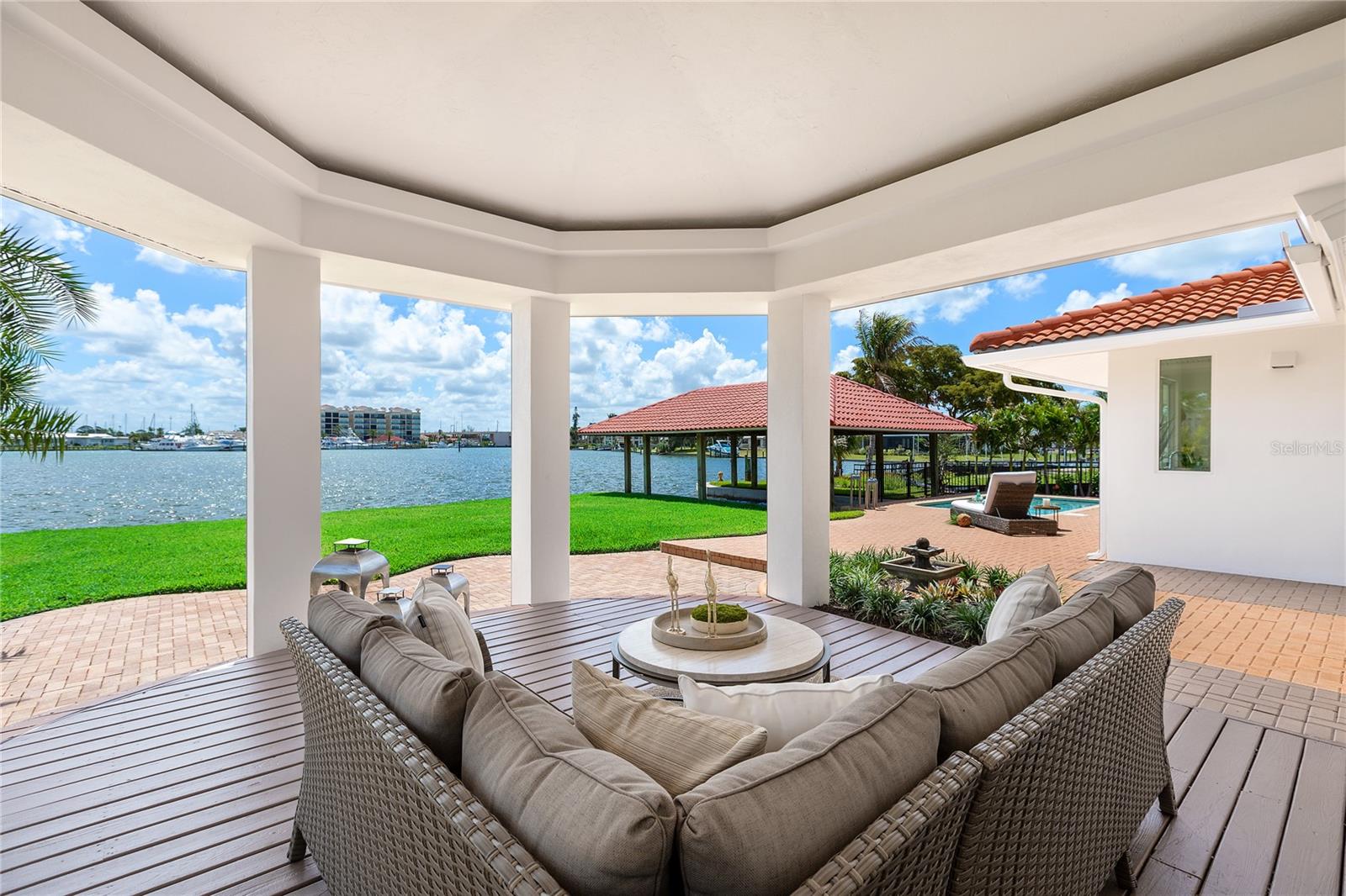 BAY SHORE ACRES - Residential