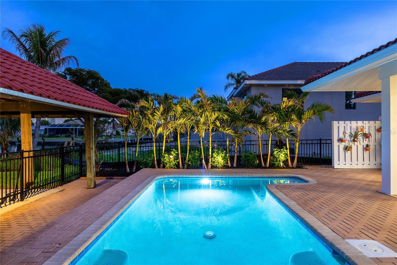 BAY SHORE ACRES - Residential