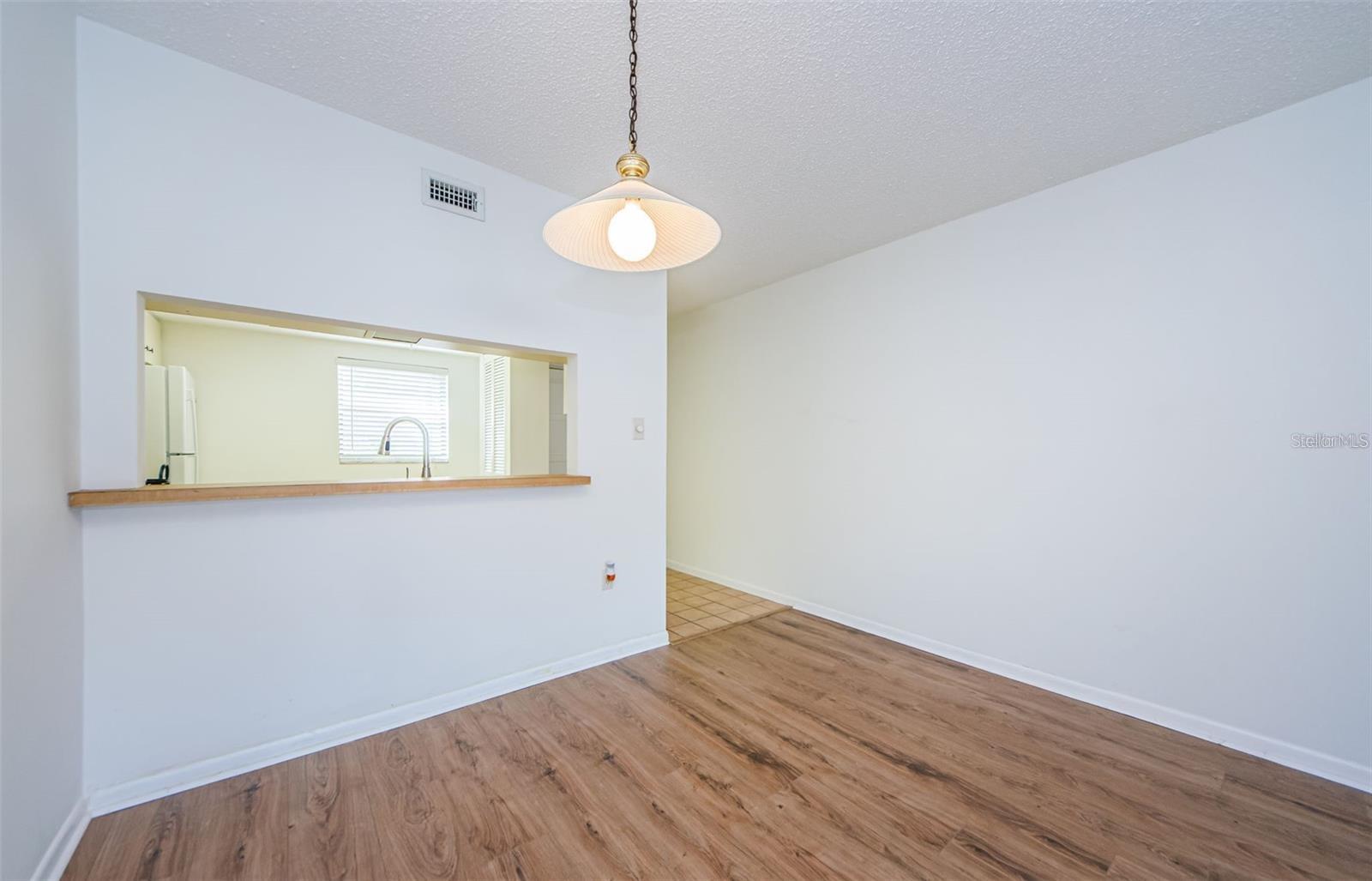 RUSTLEWOOD AT COUNTRYSIDE CONDO - Residential