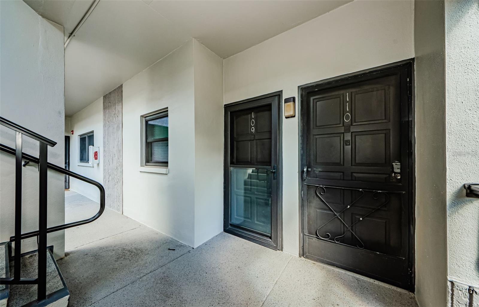 RUSTLEWOOD AT COUNTRYSIDE CONDO - Residential