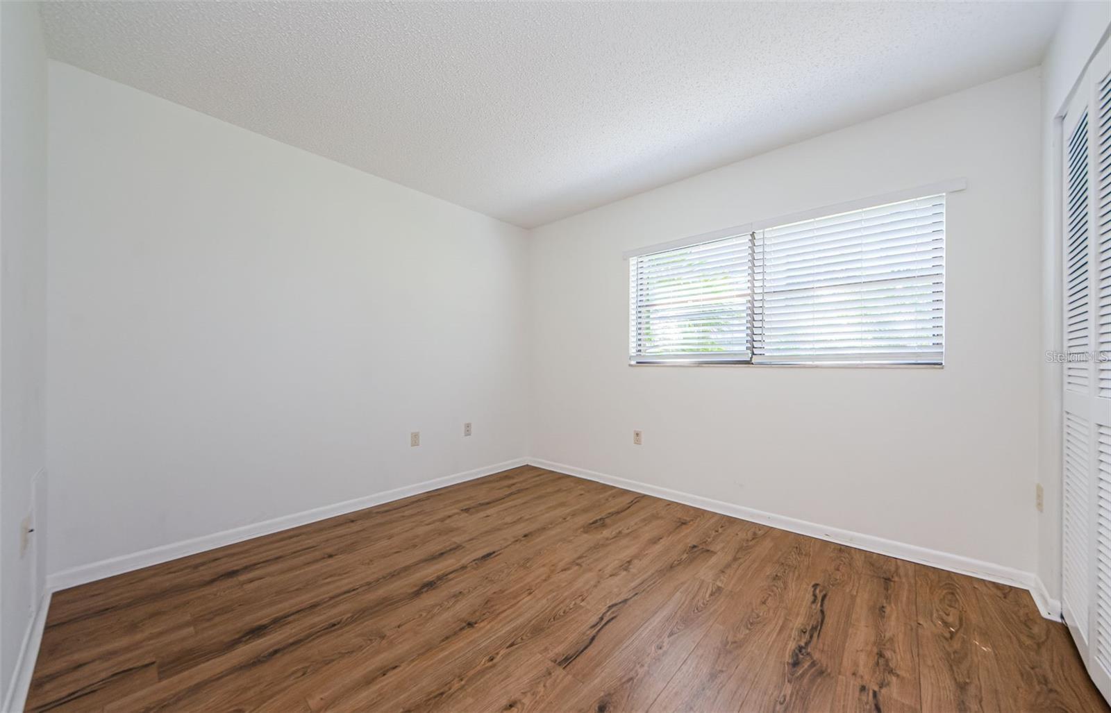 RUSTLEWOOD AT COUNTRYSIDE CONDO - Residential