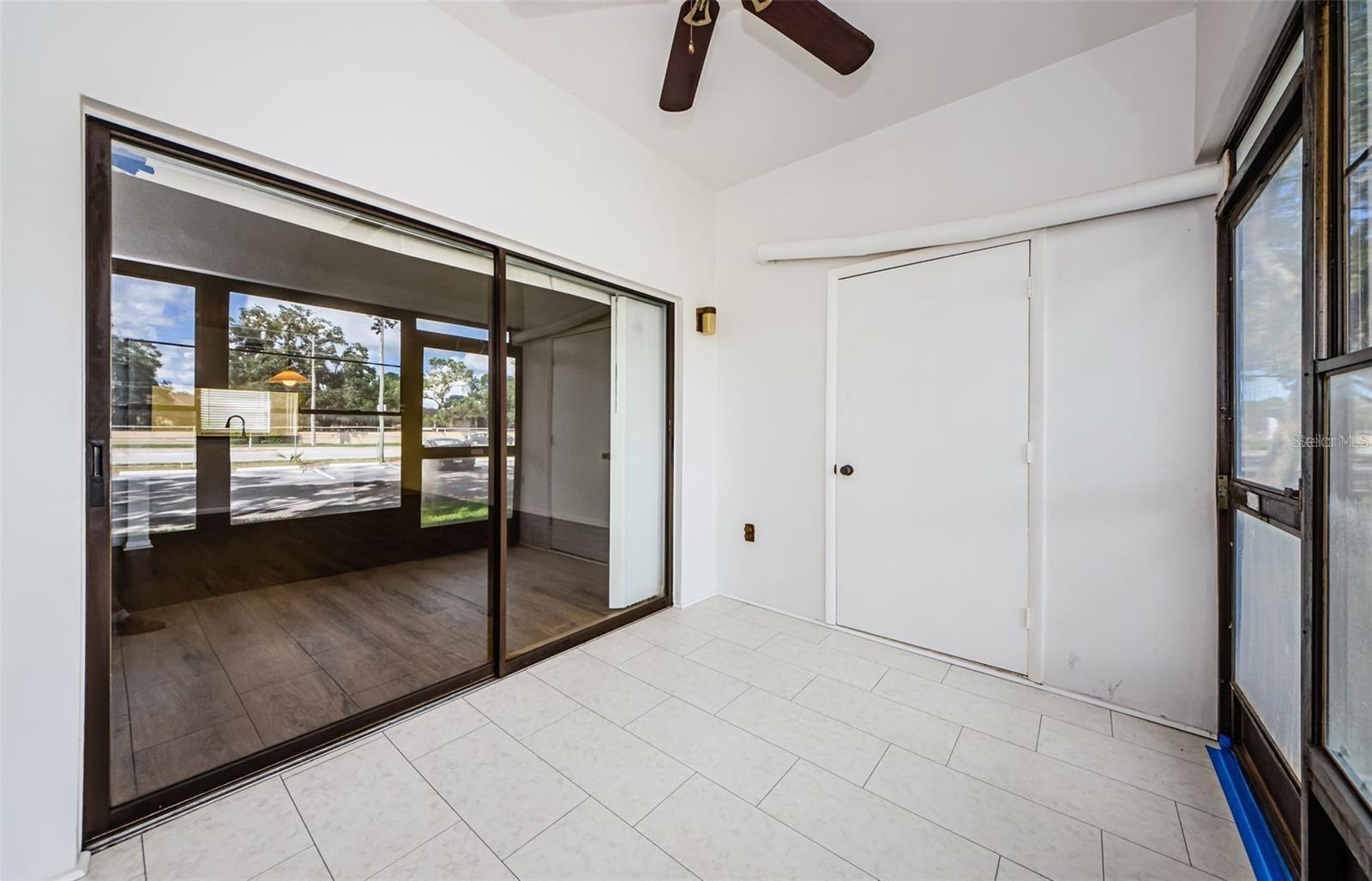 RUSTLEWOOD AT COUNTRYSIDE CONDO - Residential