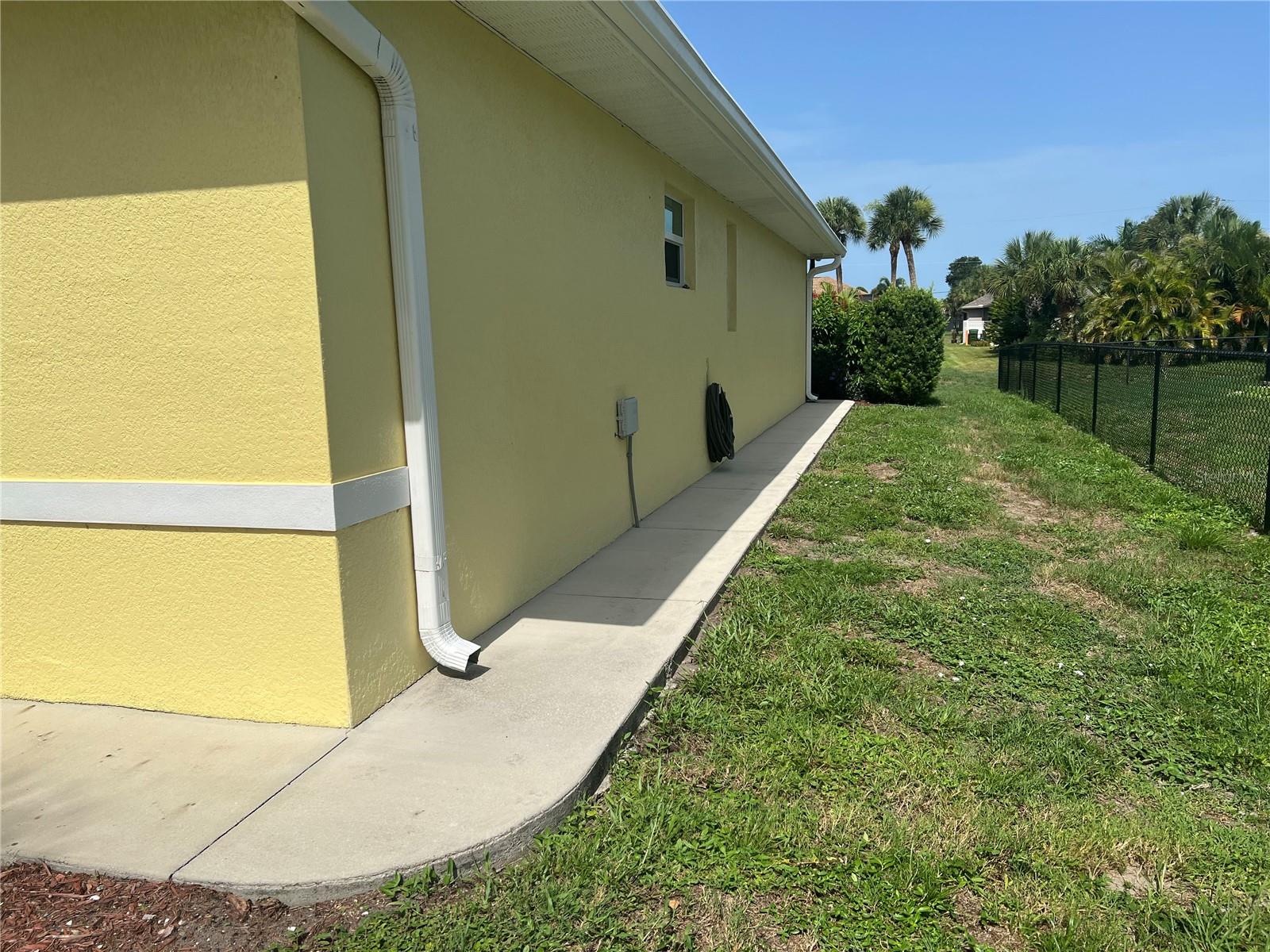 ROTONDA WEST BROADMOOR - Residential