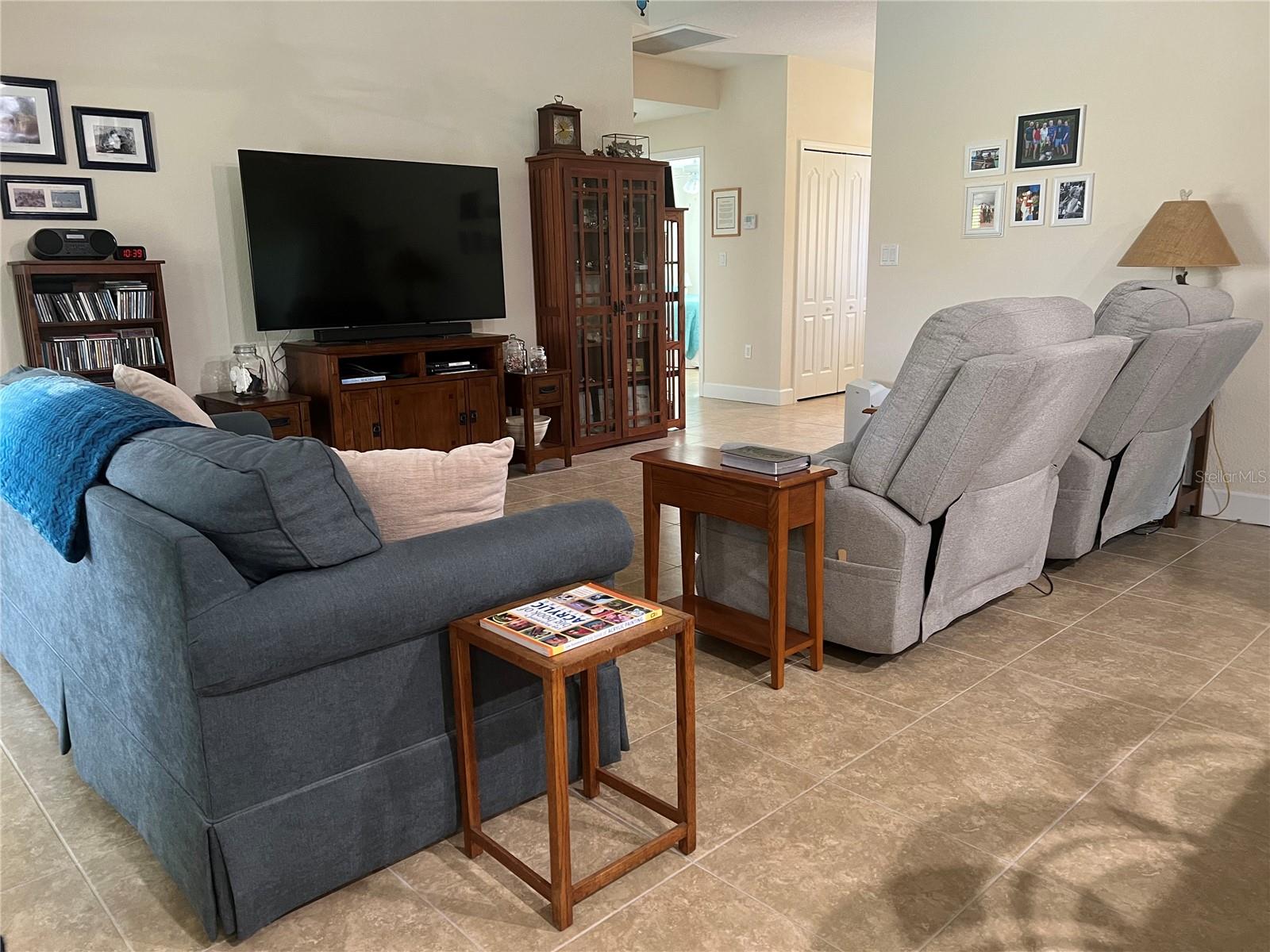 ROTONDA WEST BROADMOOR - Residential
