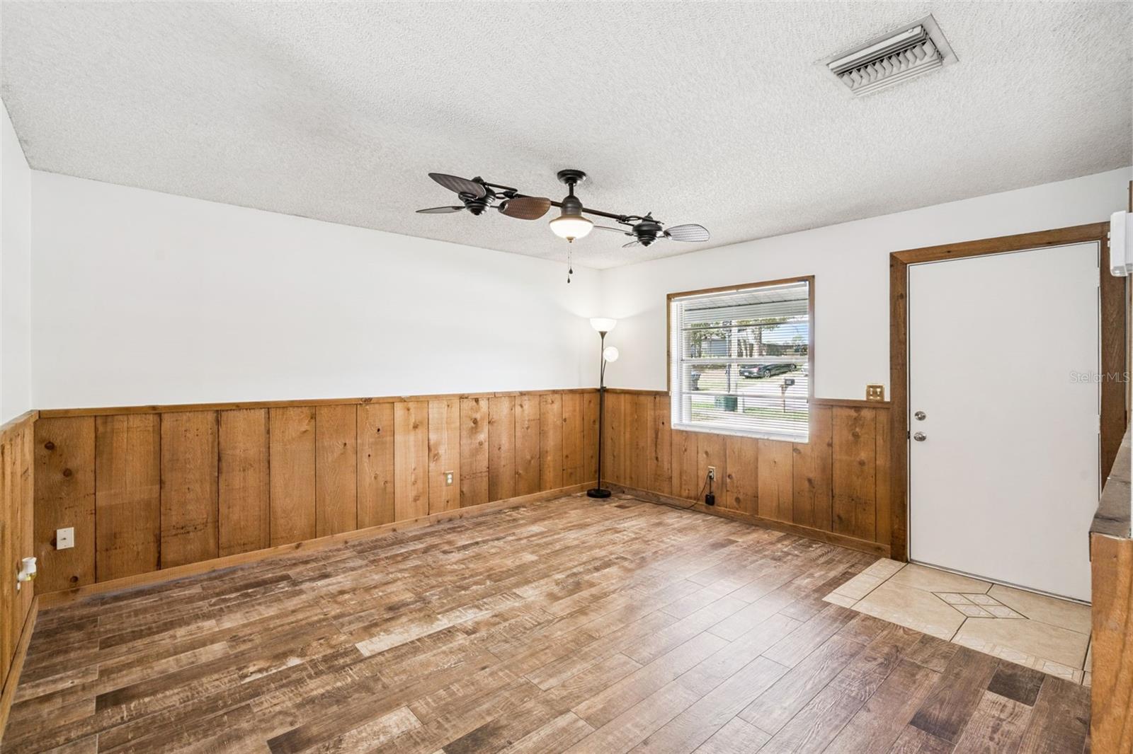 COUNTRY SHIRE - Residential