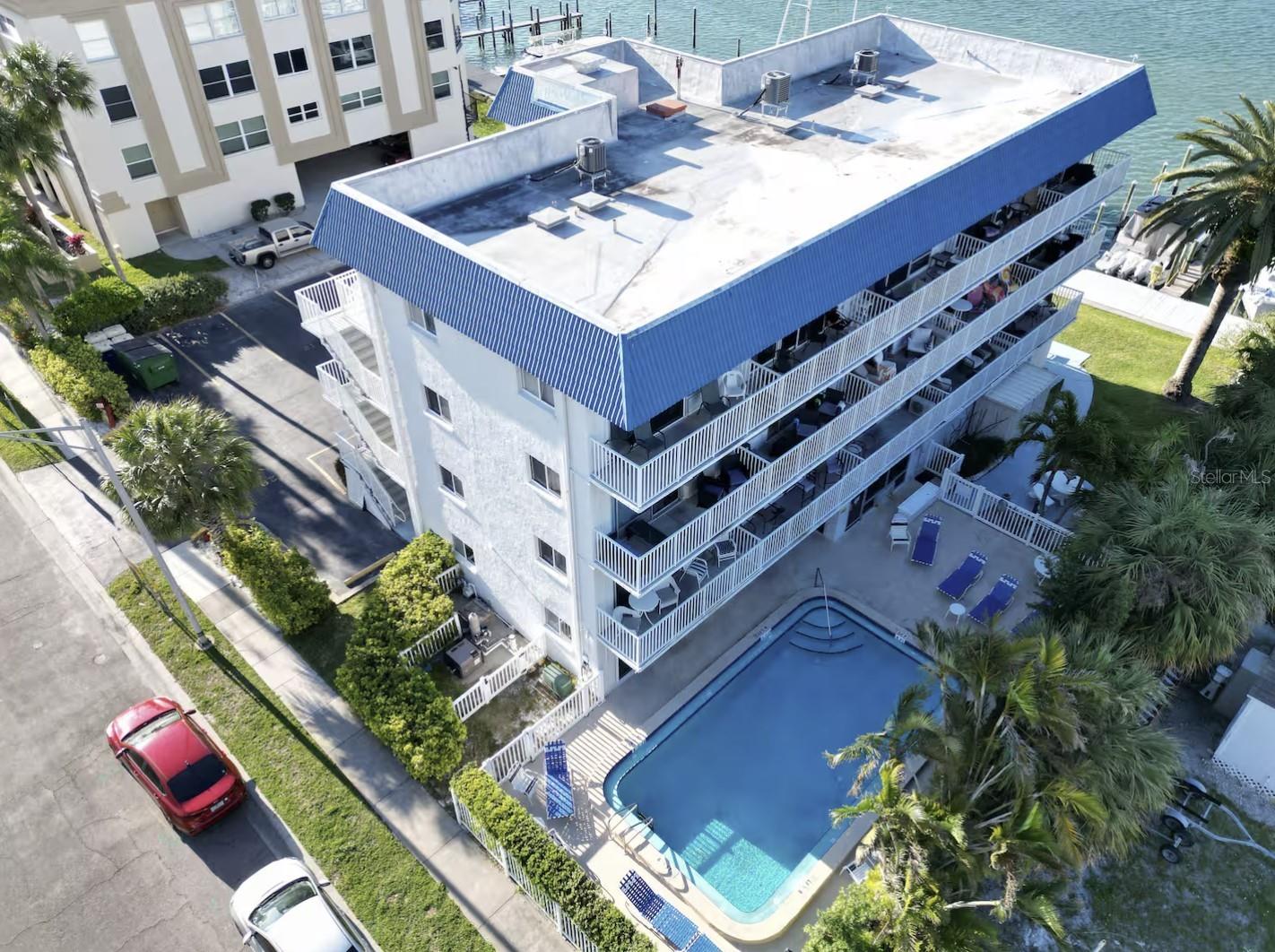 BAYSIDE CONDO - Residential
