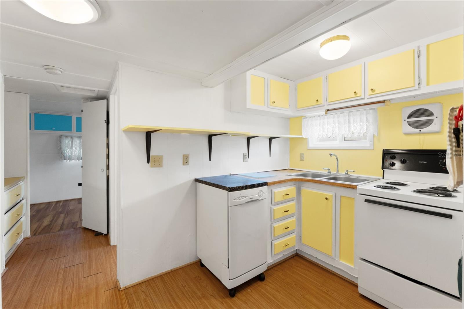 CAMPERS HOLIDAY - Residential