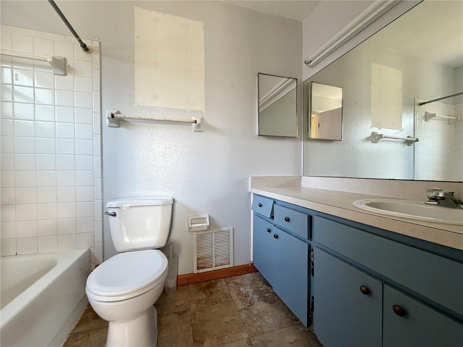 SEVEN SPGS HOMES - Residential