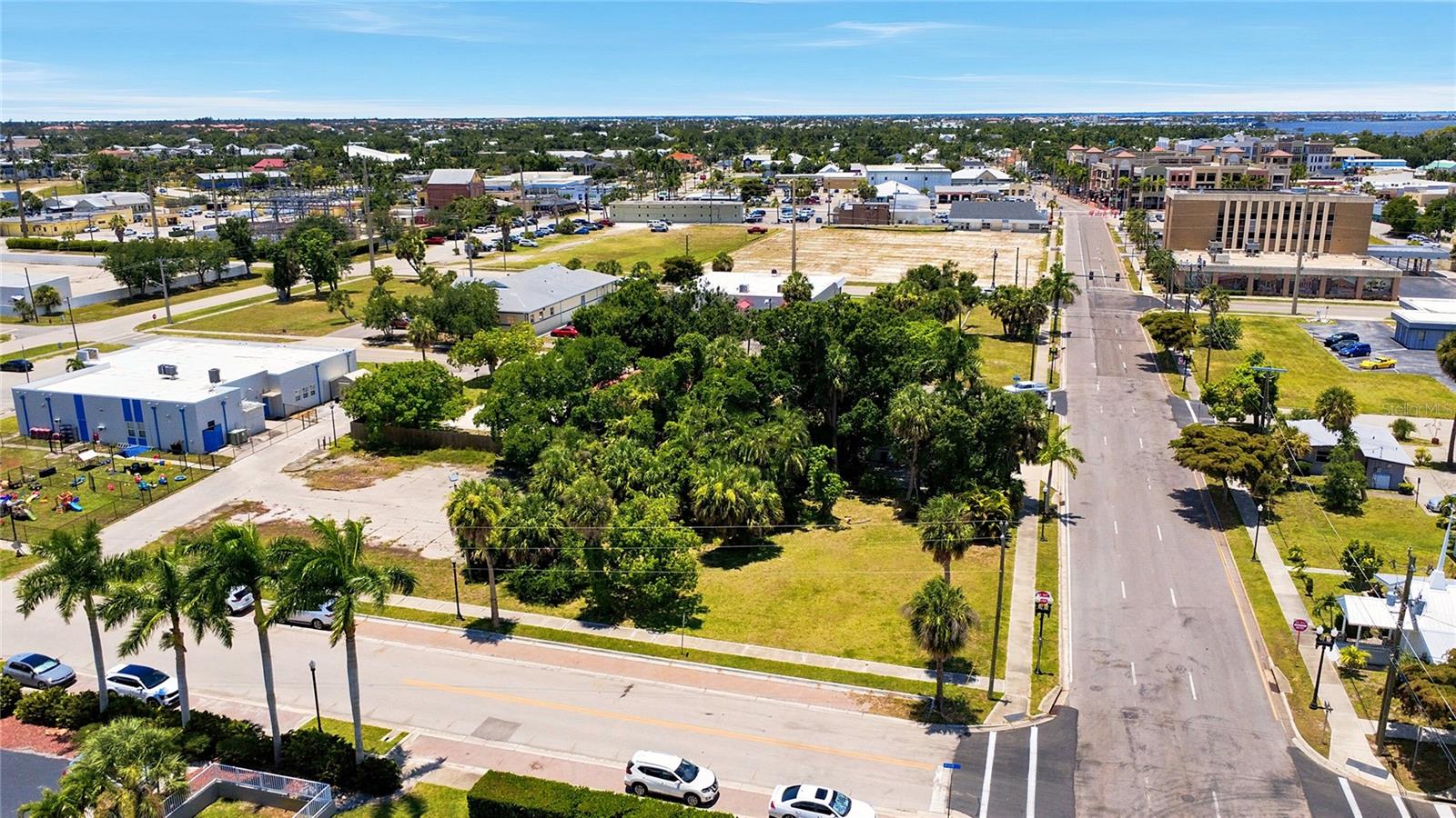 PUNTA GORDA - Land