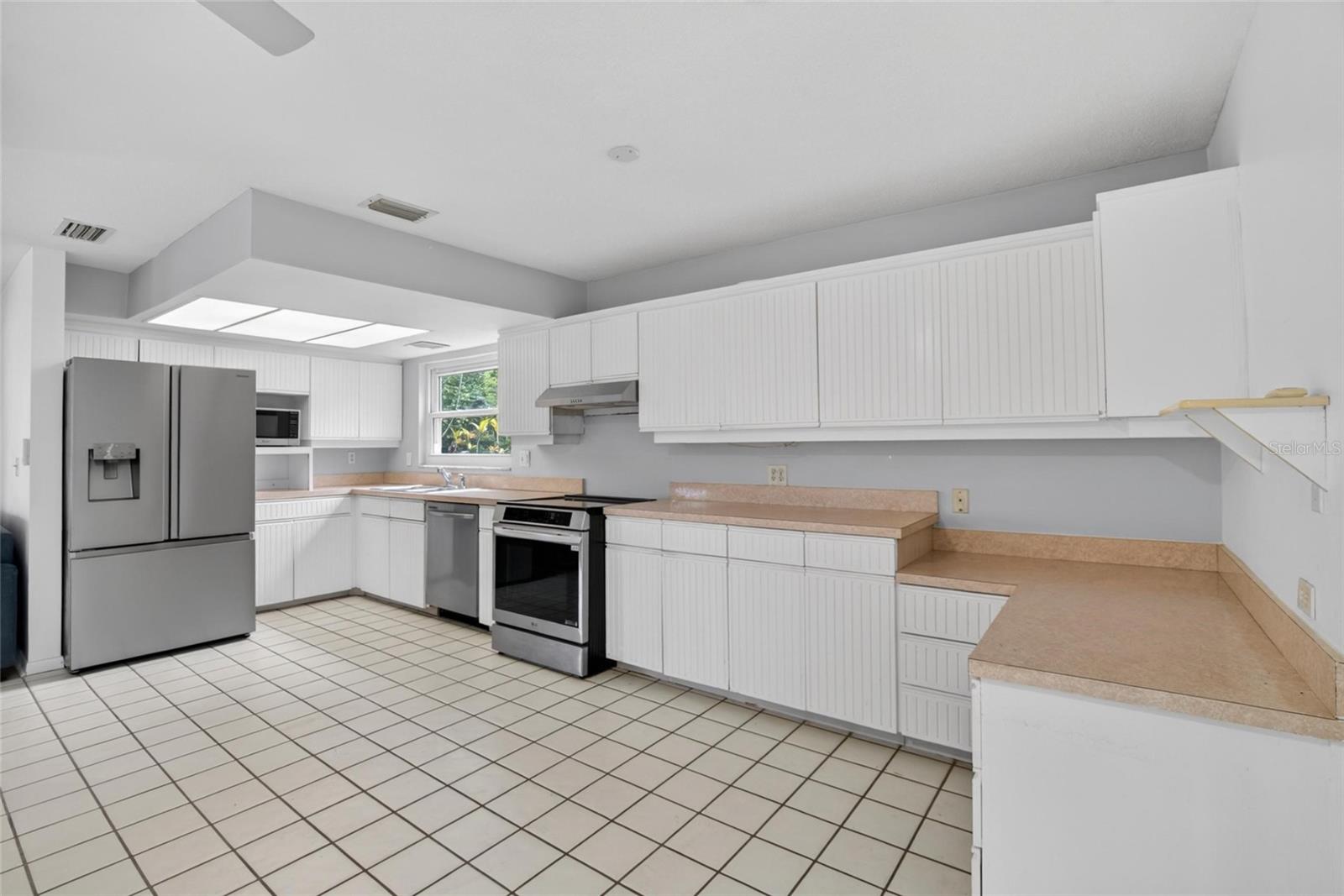 BELLEAIR MANOR UNIT 1 & 2 - Residential