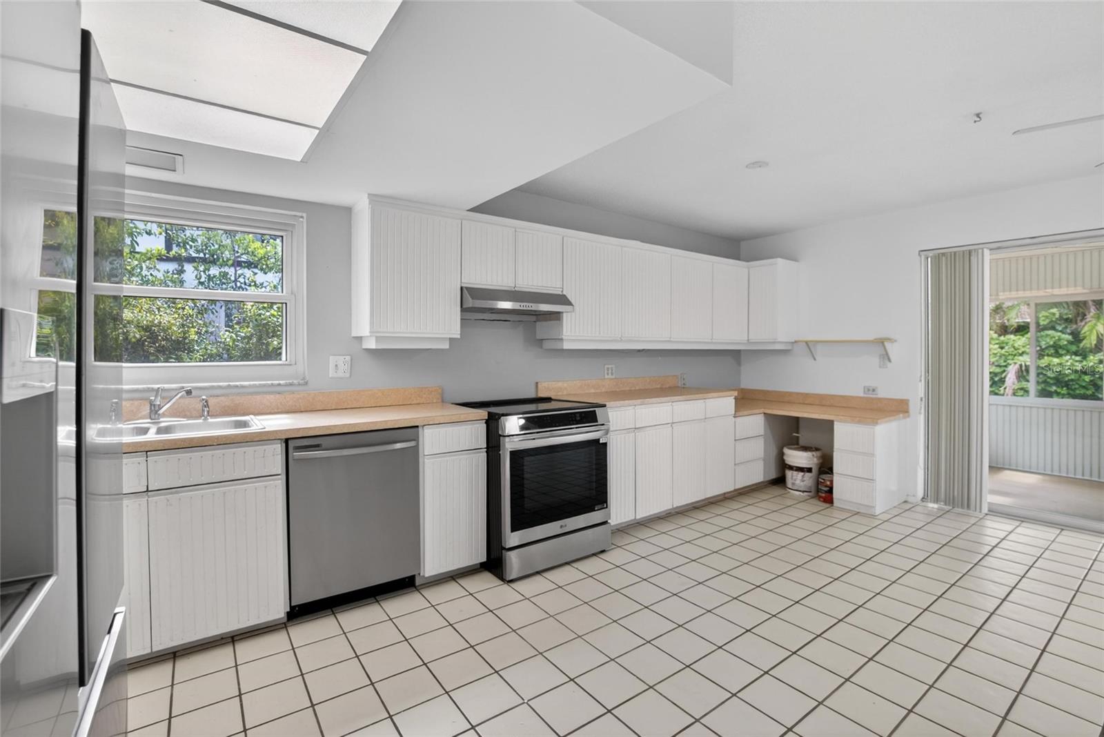 BELLEAIR MANOR UNIT 1 & 2 - Residential
