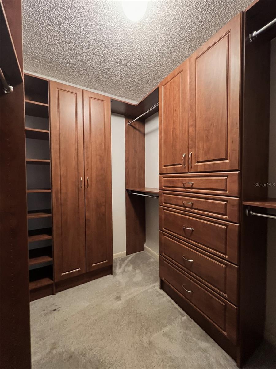 THERESA ARBOR - Residential