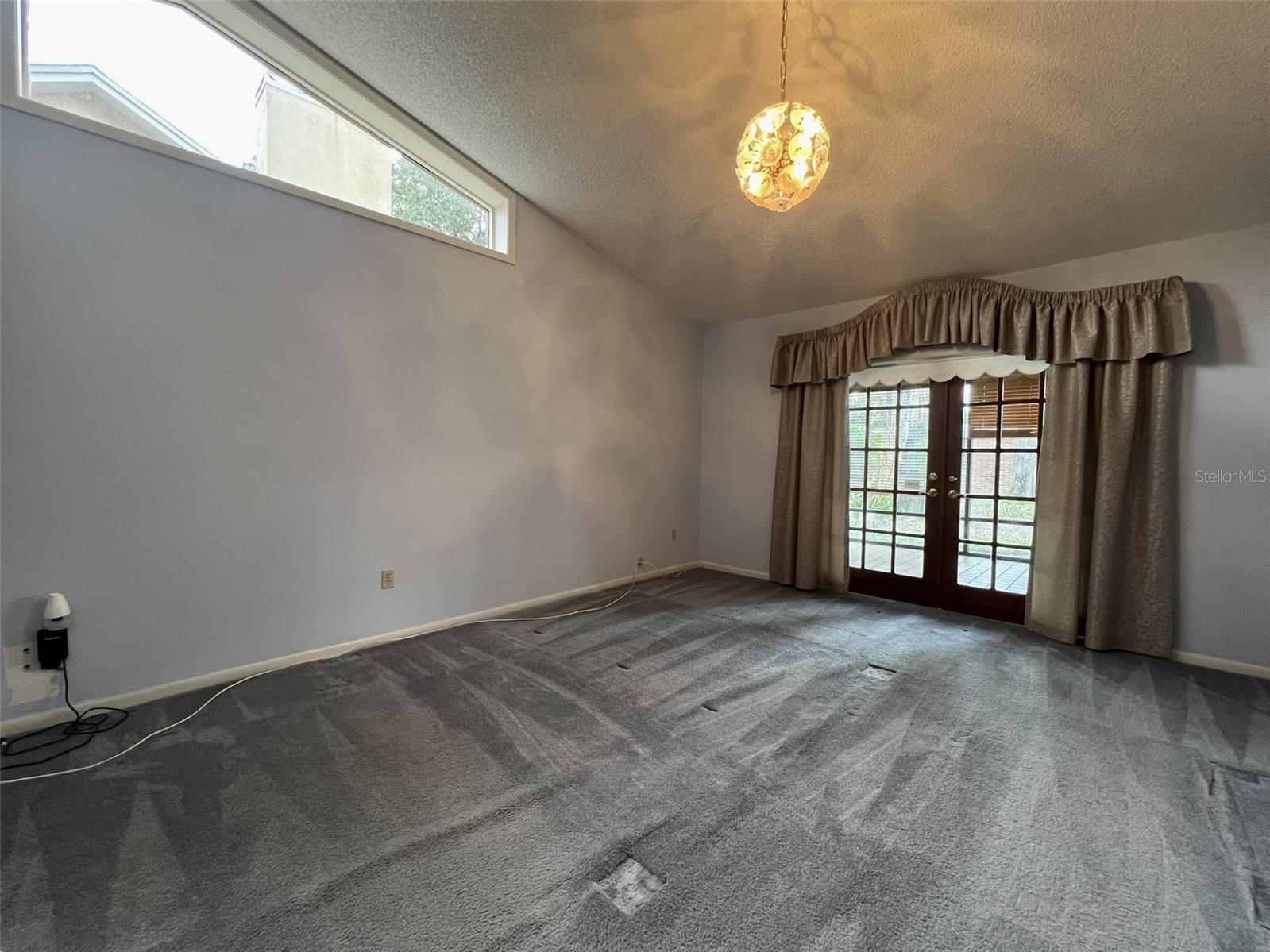 THERESA ARBOR - Residential