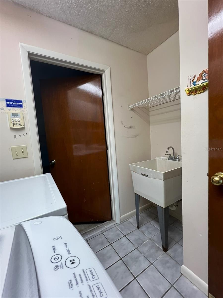 THERESA ARBOR - Residential