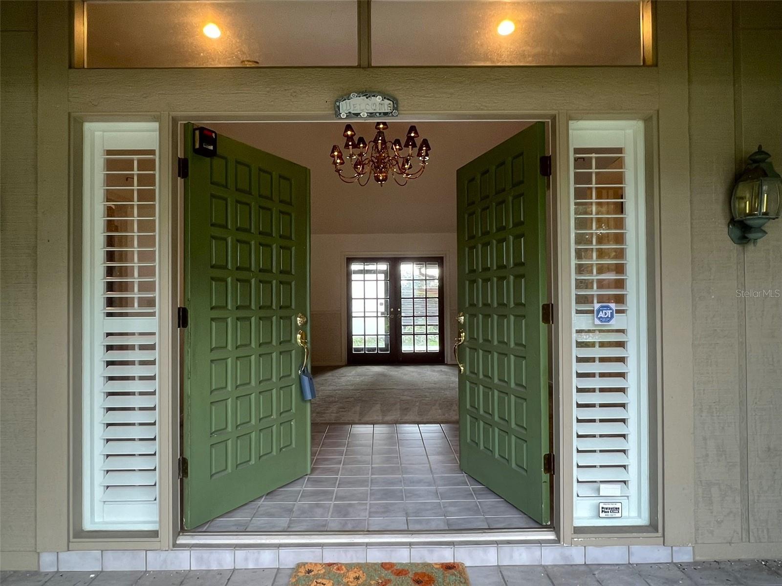 THERESA ARBOR - Residential