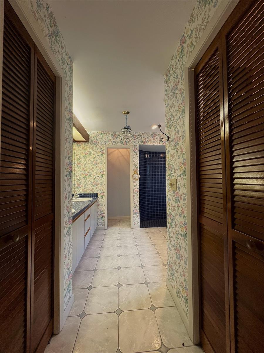 THERESA ARBOR - Residential