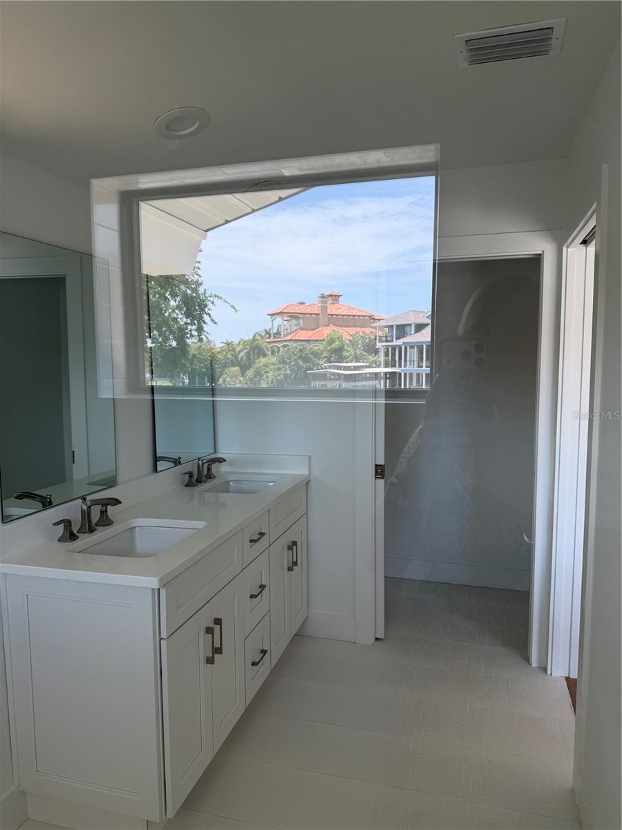 INDIAN BLUFF ISLAND - Residential