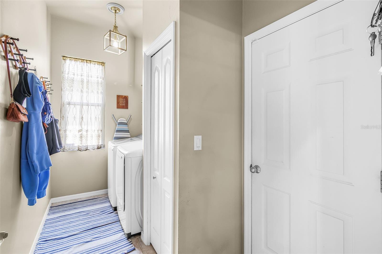 GATEWAY PH 11 - Residential