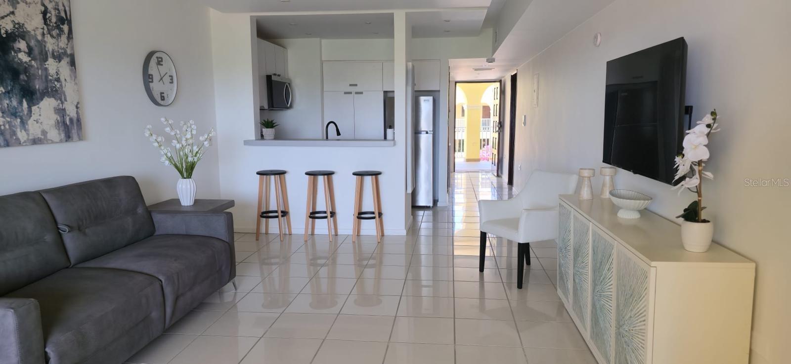 PALMANOVA PLAZA - Residential Lease