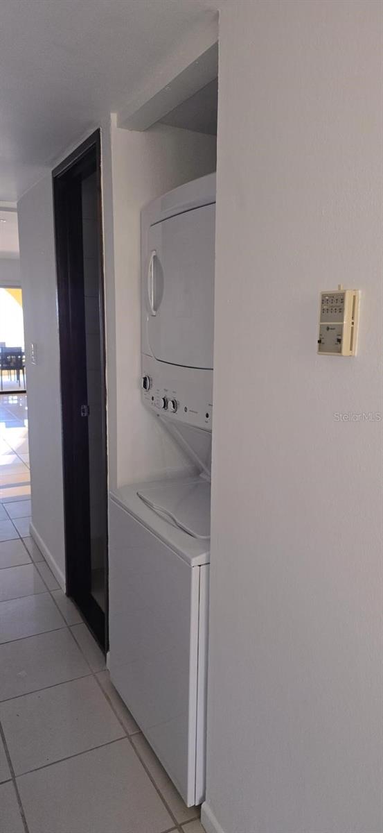 PALMANOVA PLAZA - Residential Lease