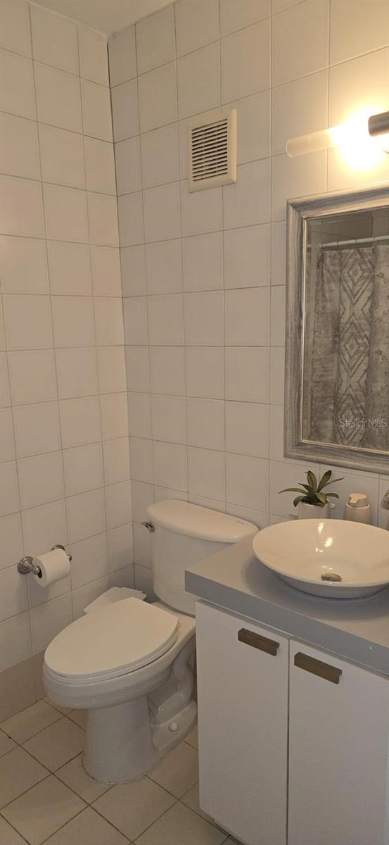 PALMANOVA PLAZA - Residential Lease