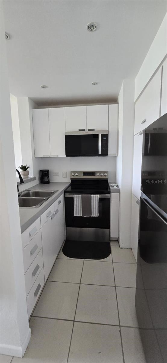 PALMANOVA PLAZA - Residential Lease