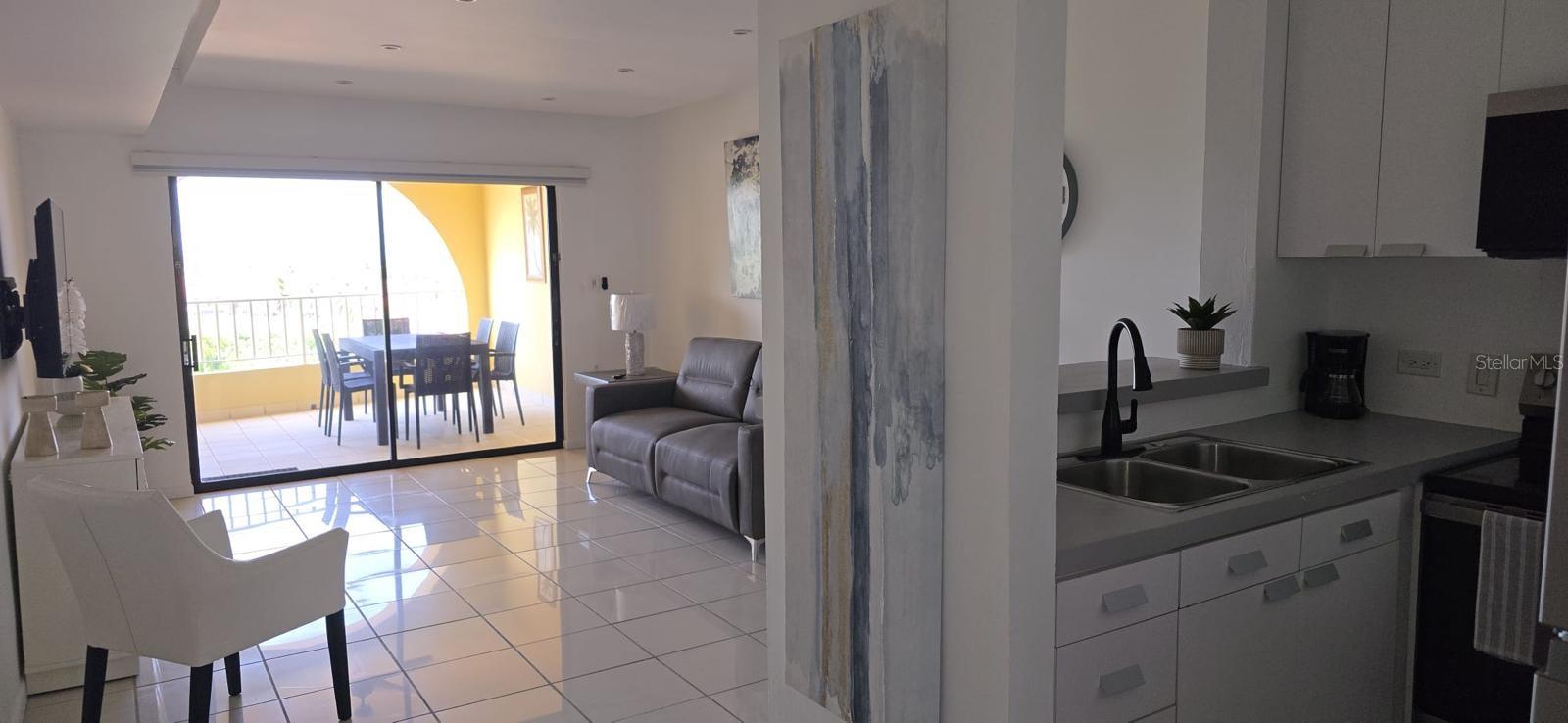 PALMANOVA PLAZA - Residential Lease
