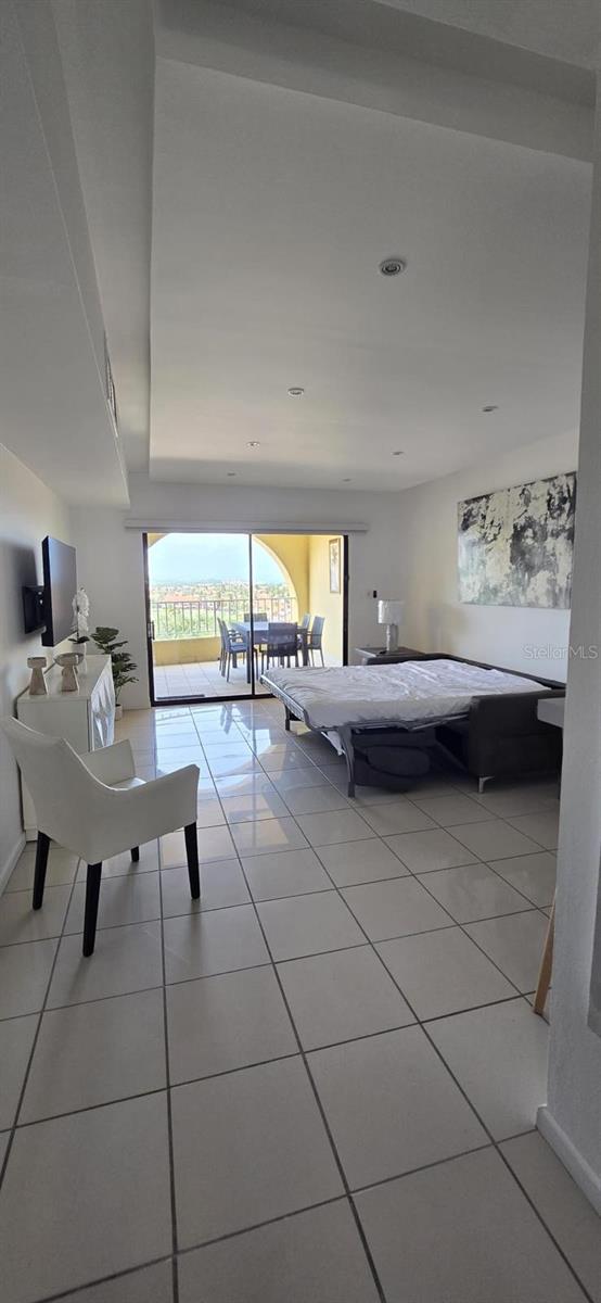 PALMANOVA PLAZA - Residential Lease