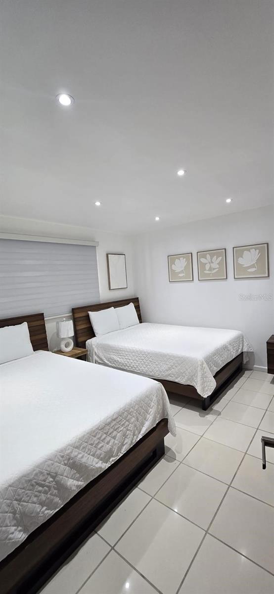 PALMANOVA PLAZA - Residential Lease