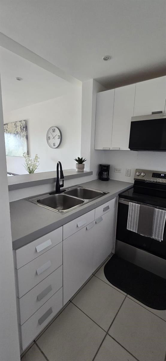 PALMANOVA PLAZA - Residential Lease