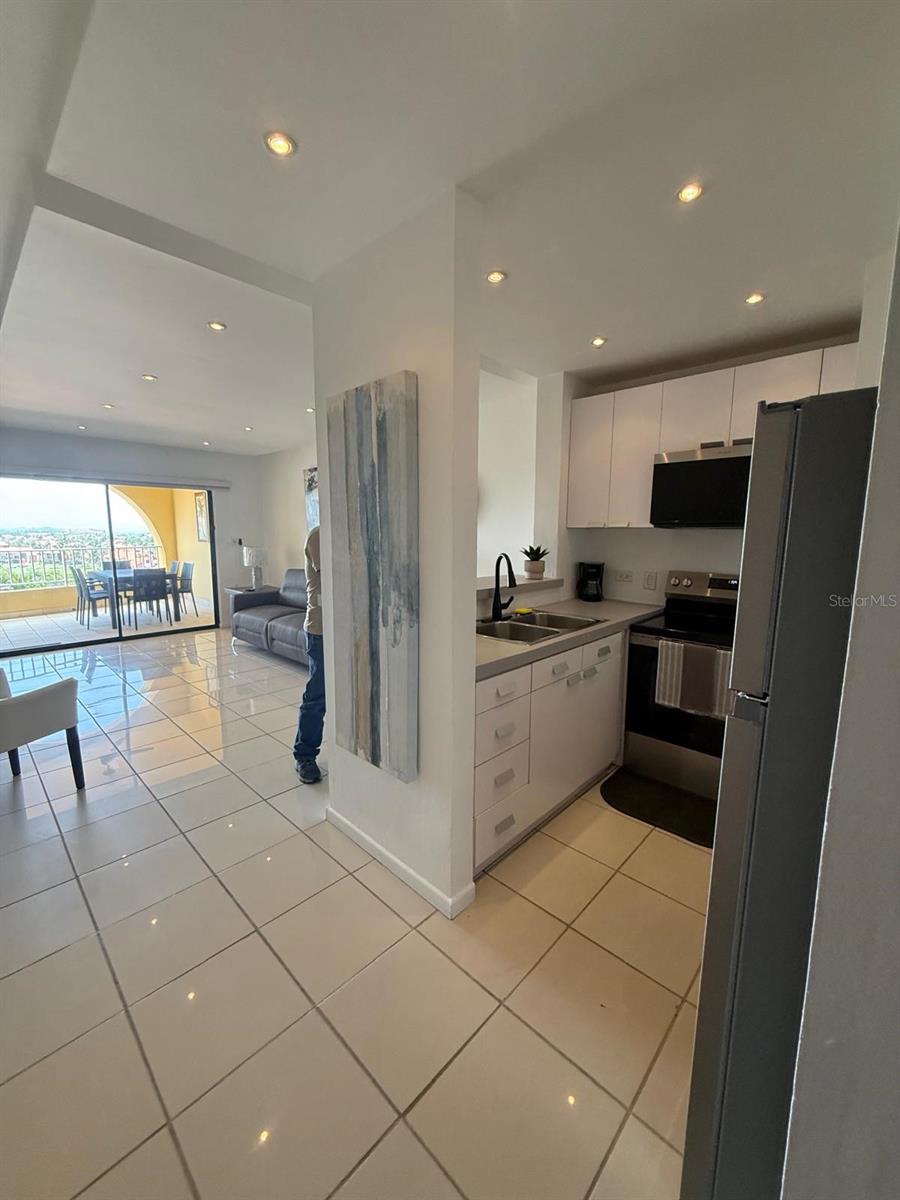 PALMANOVA PLAZA - Residential Lease