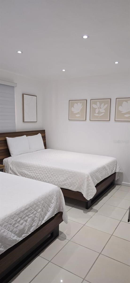 PALMANOVA PLAZA - Residential Lease