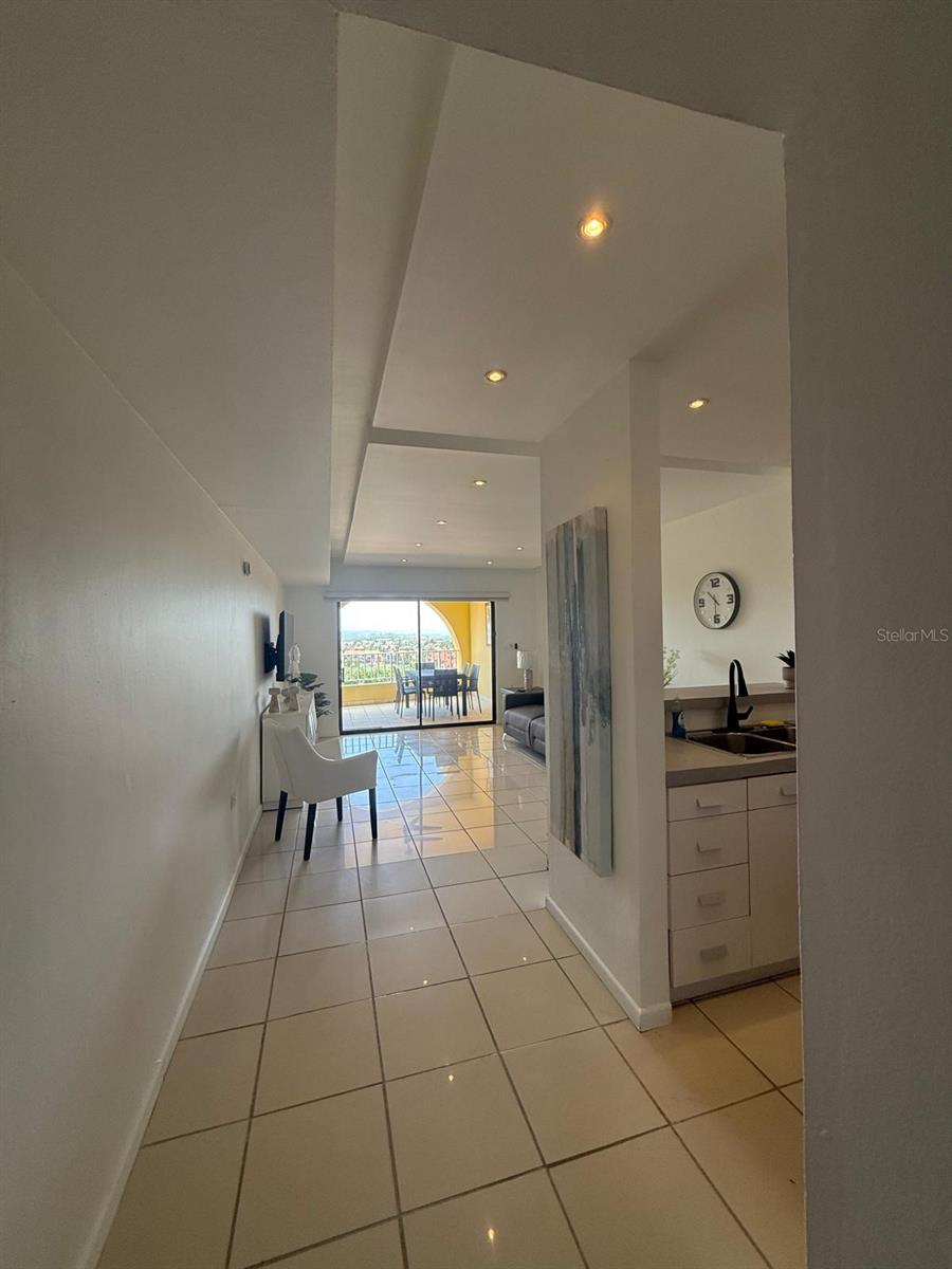 PALMANOVA PLAZA - Residential Lease