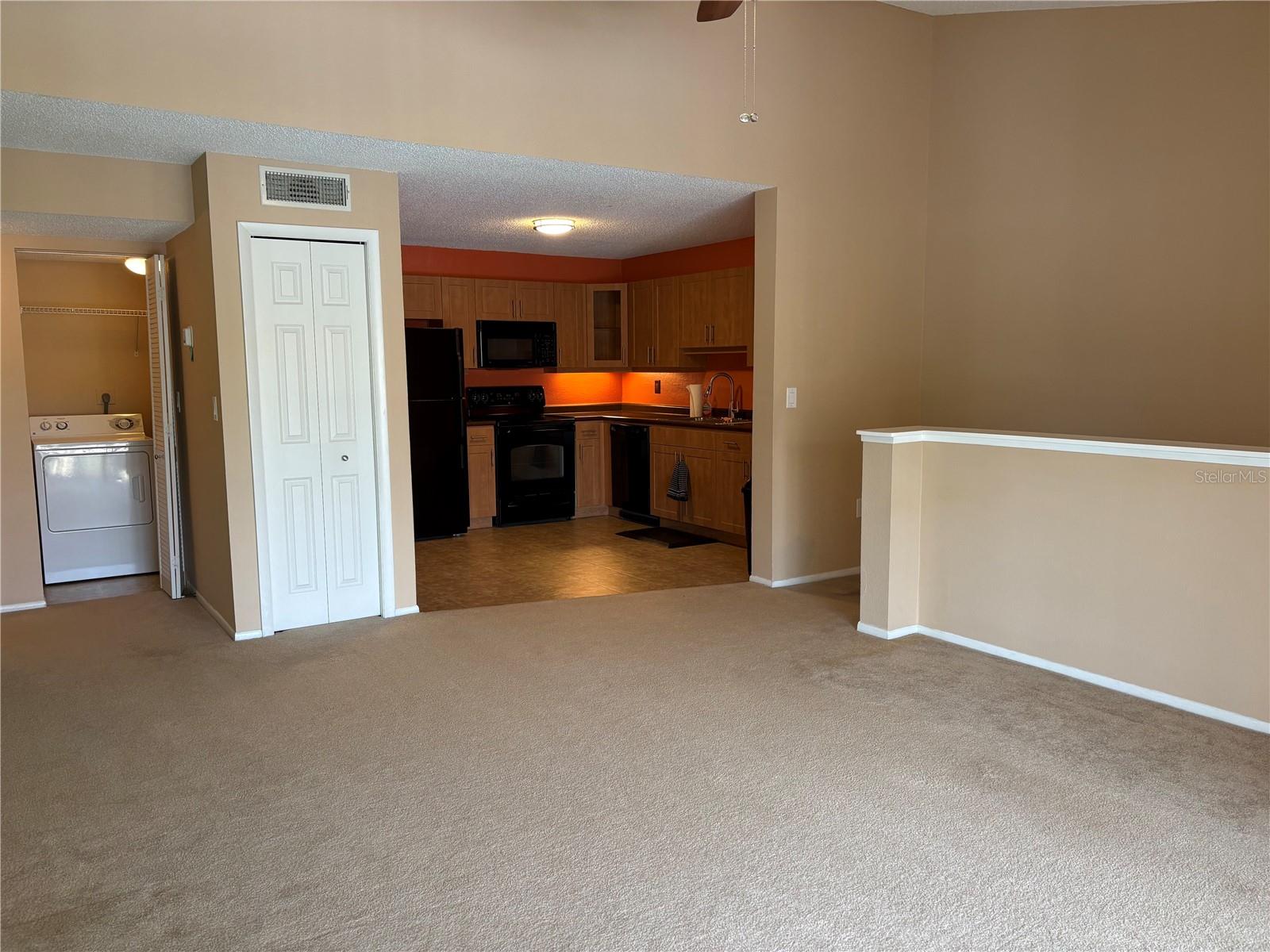THE GALLERY AT BAYPORT CONDOMI - Residential Lease