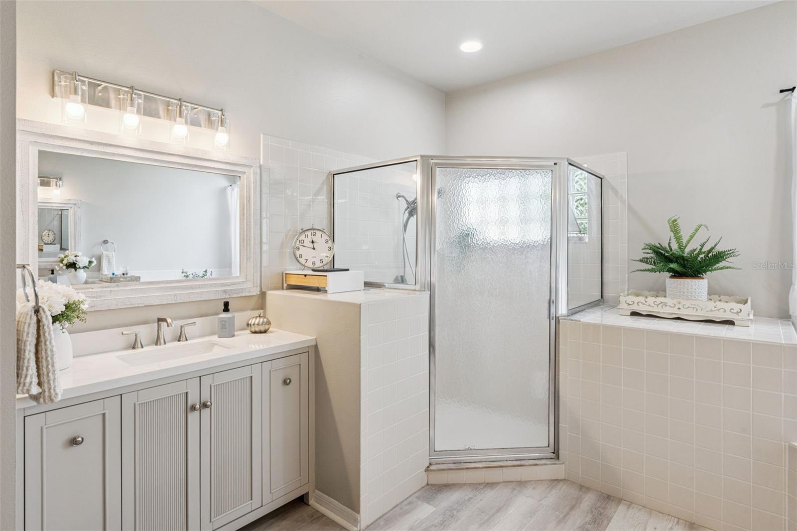 HUNTERS CREEK TR 335 PH 02 - Residential