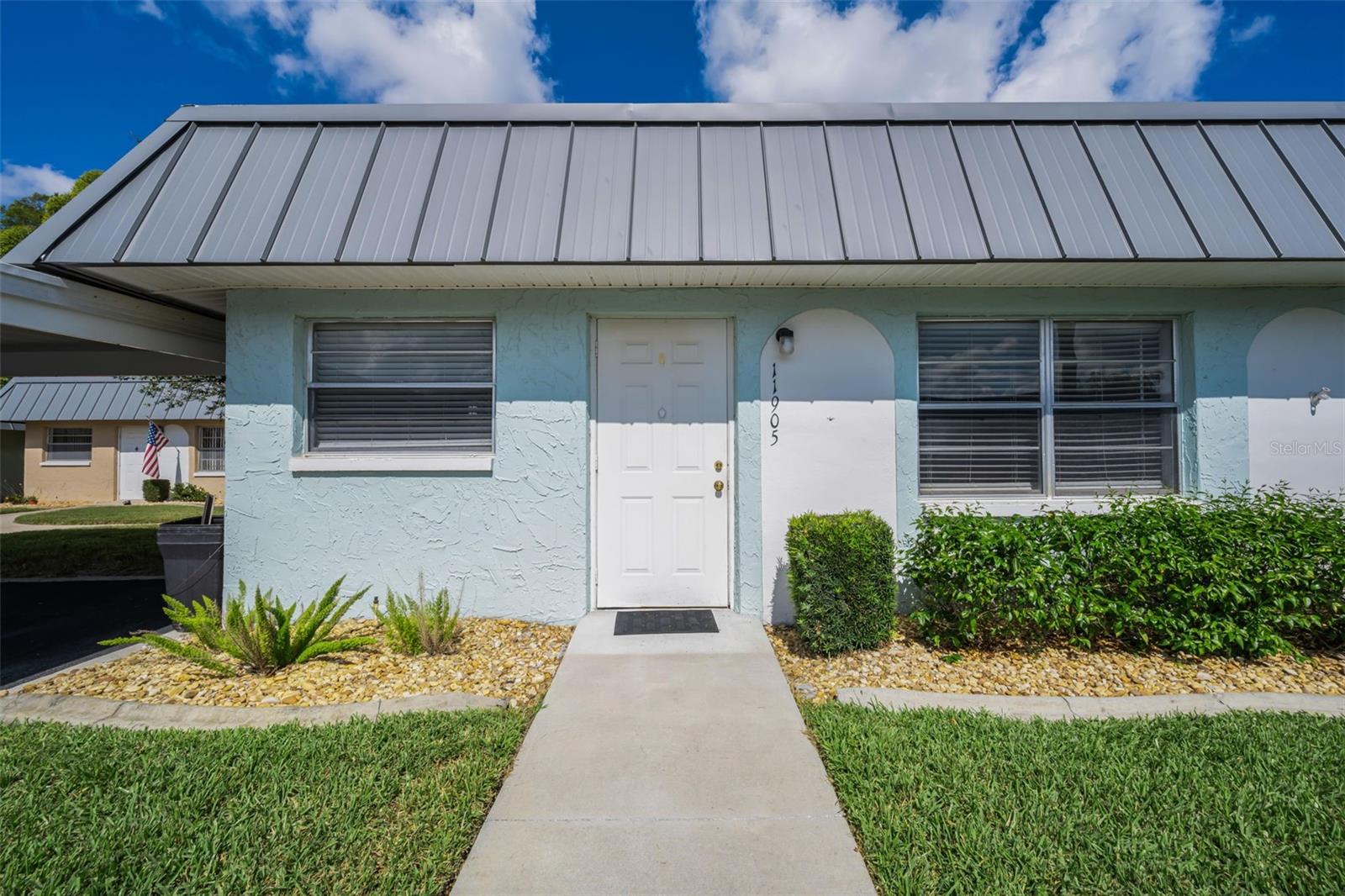 PARADISE POINTE WEST - Residential