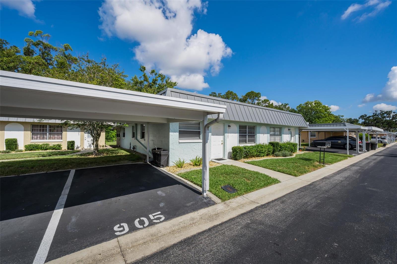 PARADISE POINTE WEST - Residential