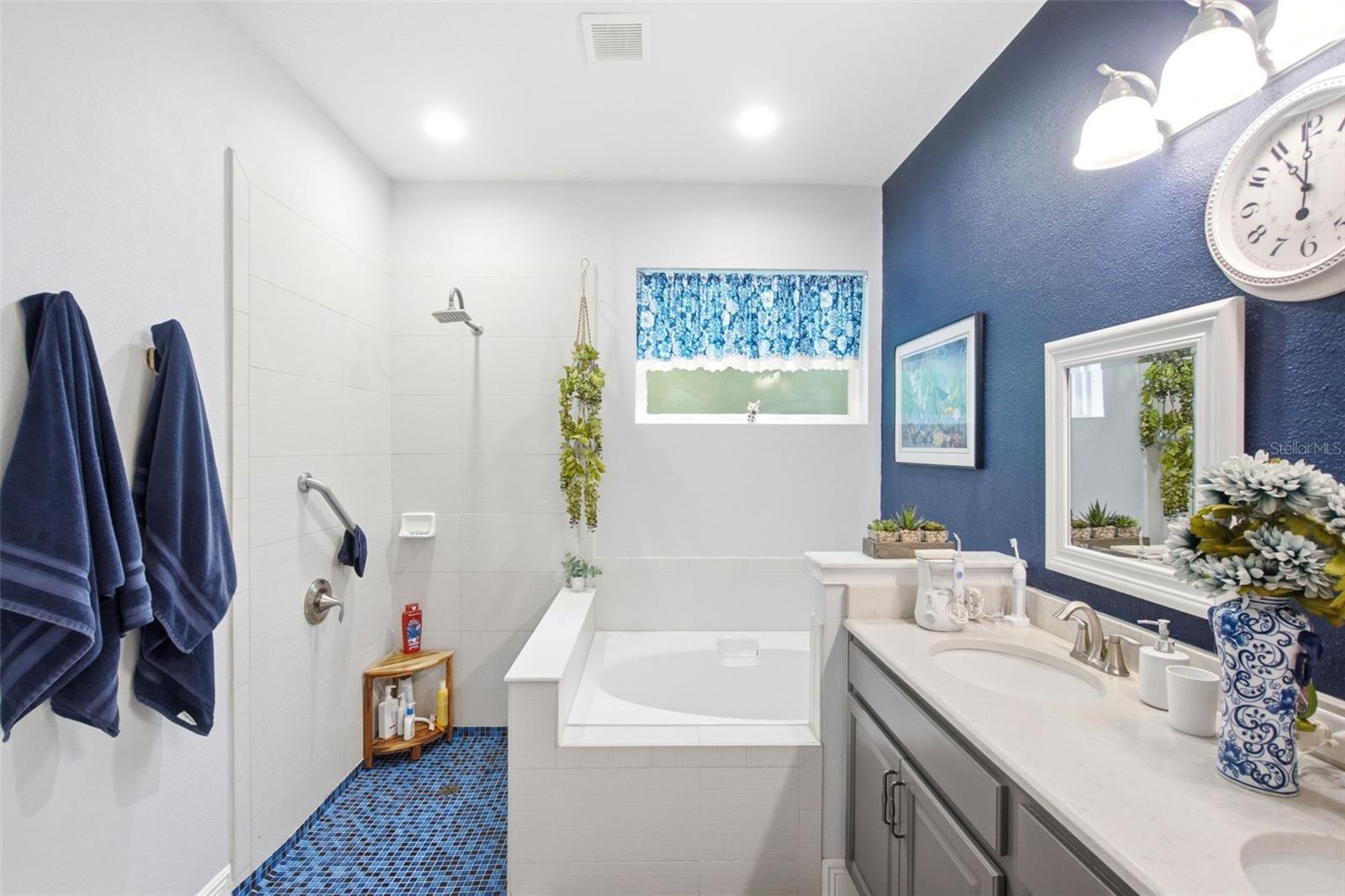 RIDGEWOOD CROSSING - Residential