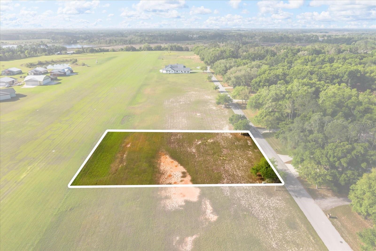 GRASS ROOTS AIRPARK SUB - Land