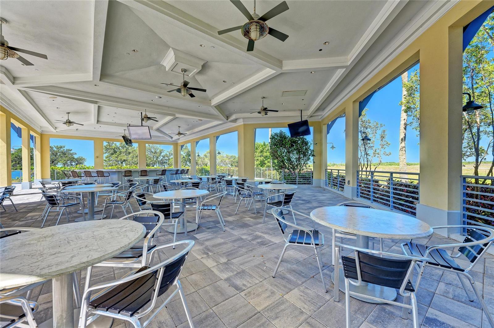 MANGROVE WALK ON HARBOUR ISLE PH 4 - Residential