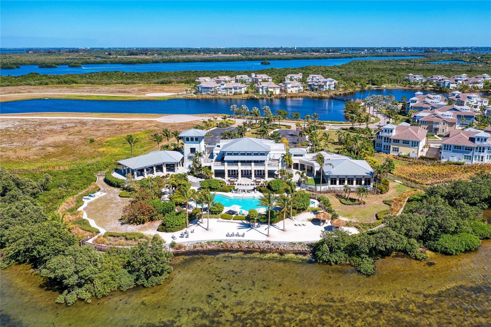 MANGROVE WALK ON HARBOUR ISLE PH 4 - Residential