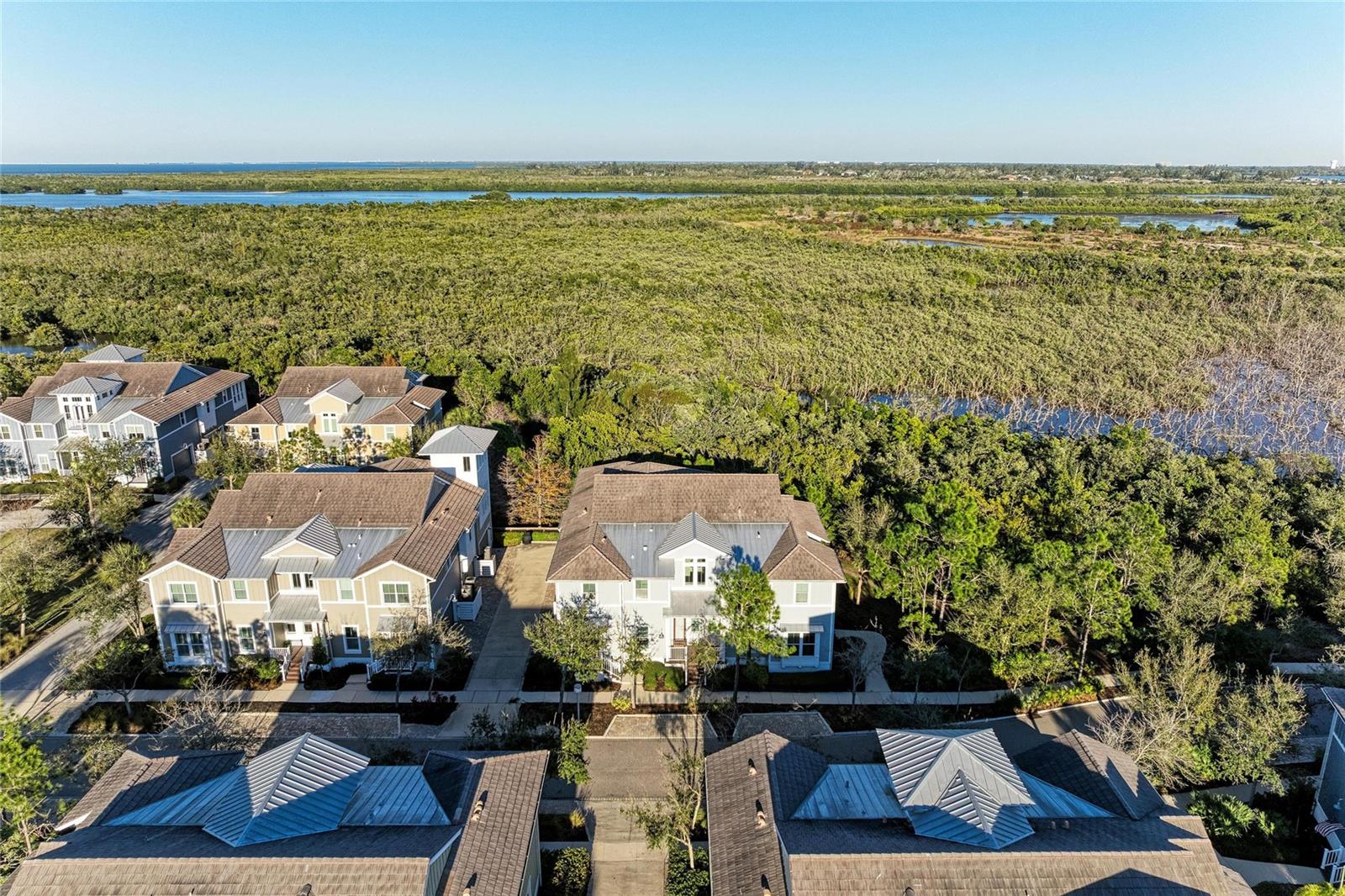MANGROVE WALK ON HARBOUR ISLE PH 4 - Residential