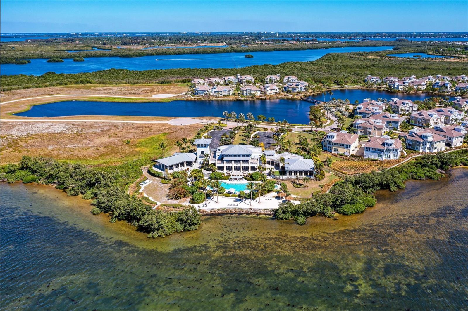 MANGROVE WALK ON HARBOUR ISLE PH 4 - Residential
