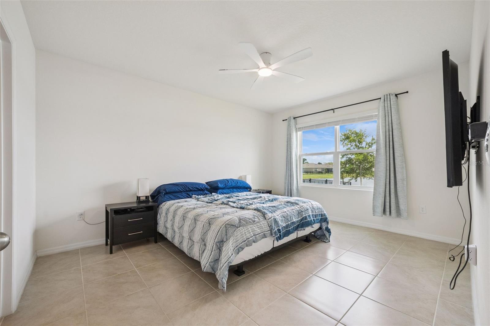 BUENA LAGO PH 4 - Residential