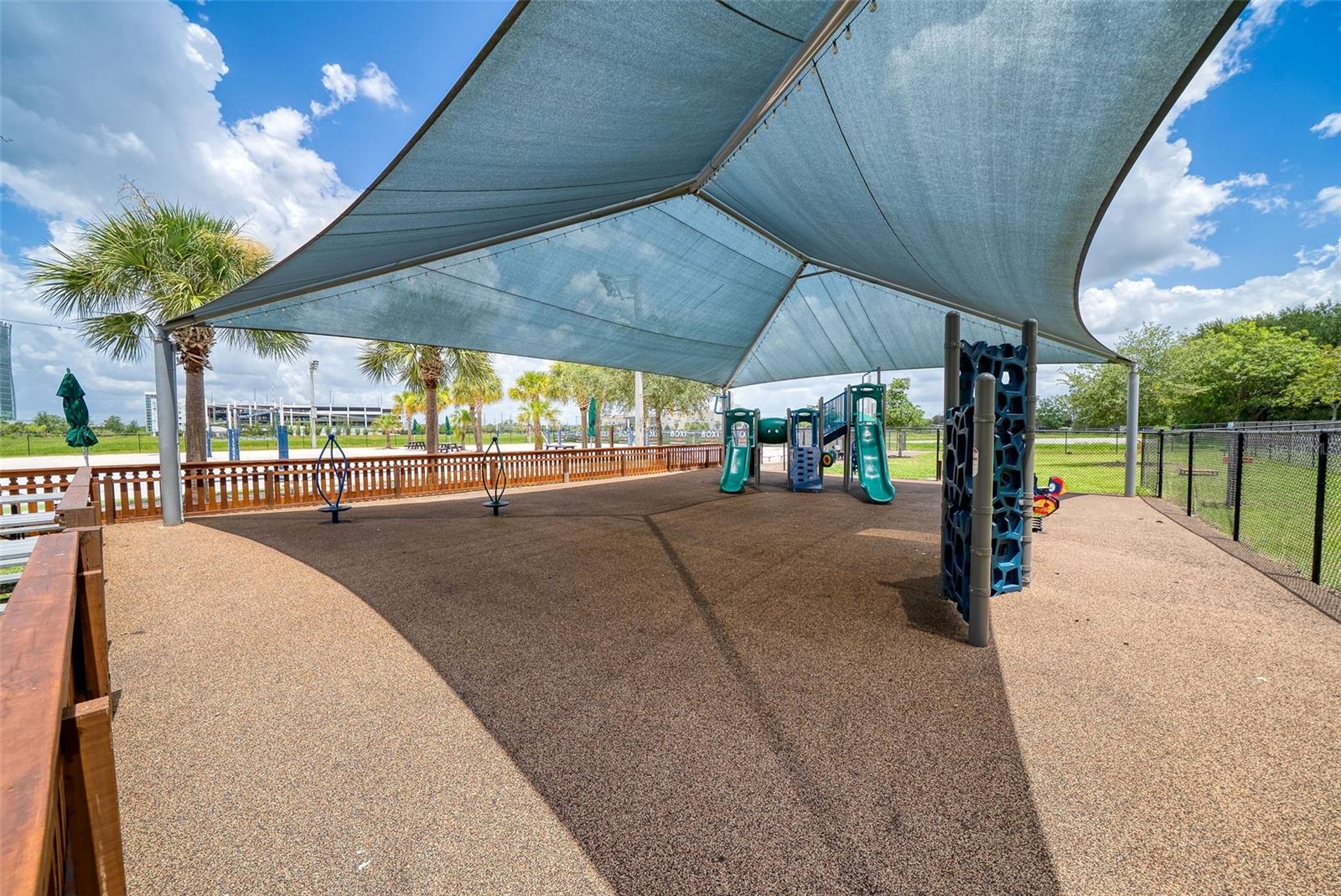 LAUREATE PARK - Residential