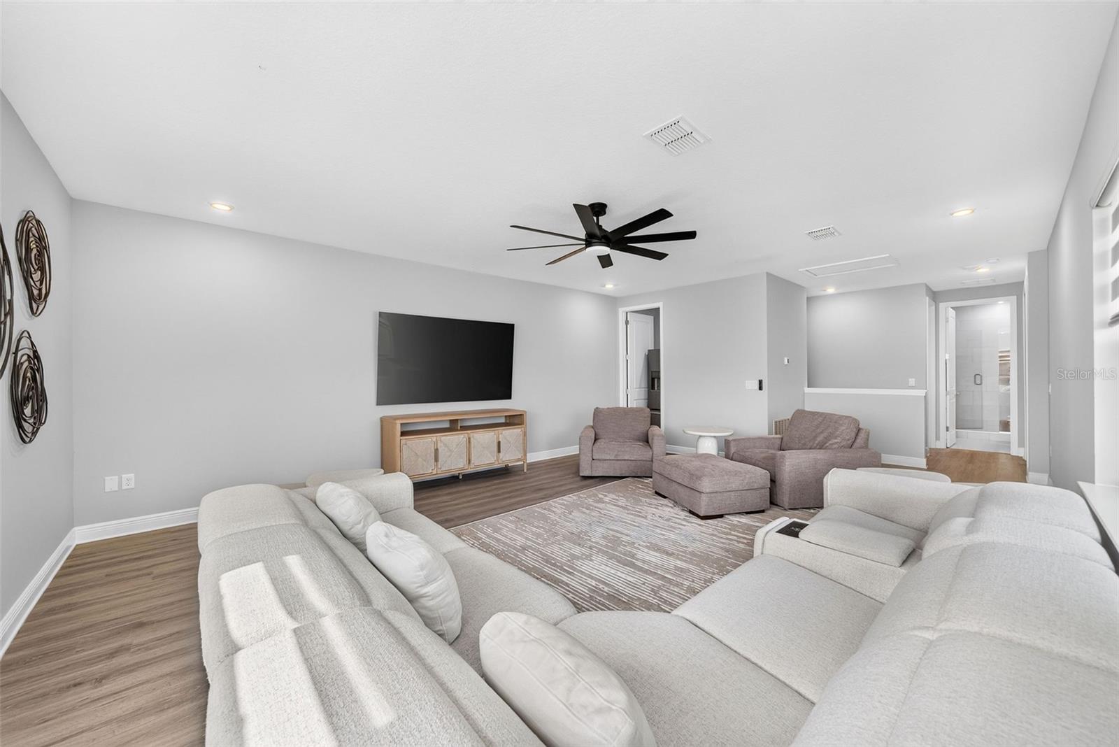 LAUREATE PARK - Residential