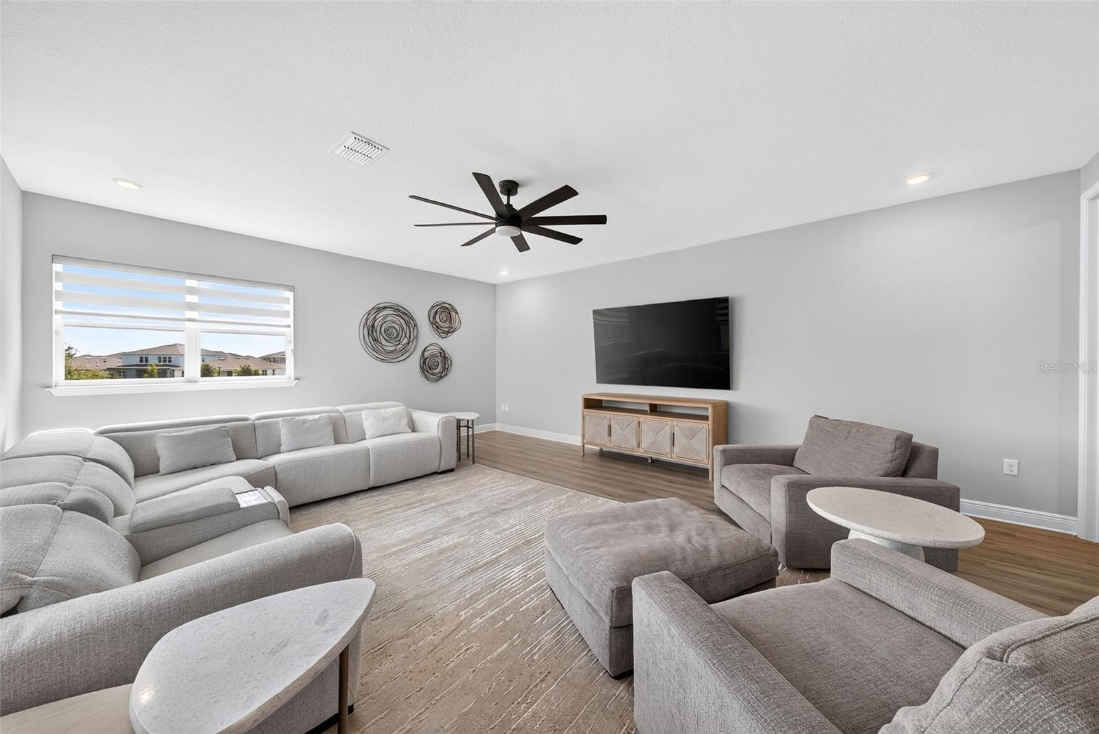 LAUREATE PARK - Residential