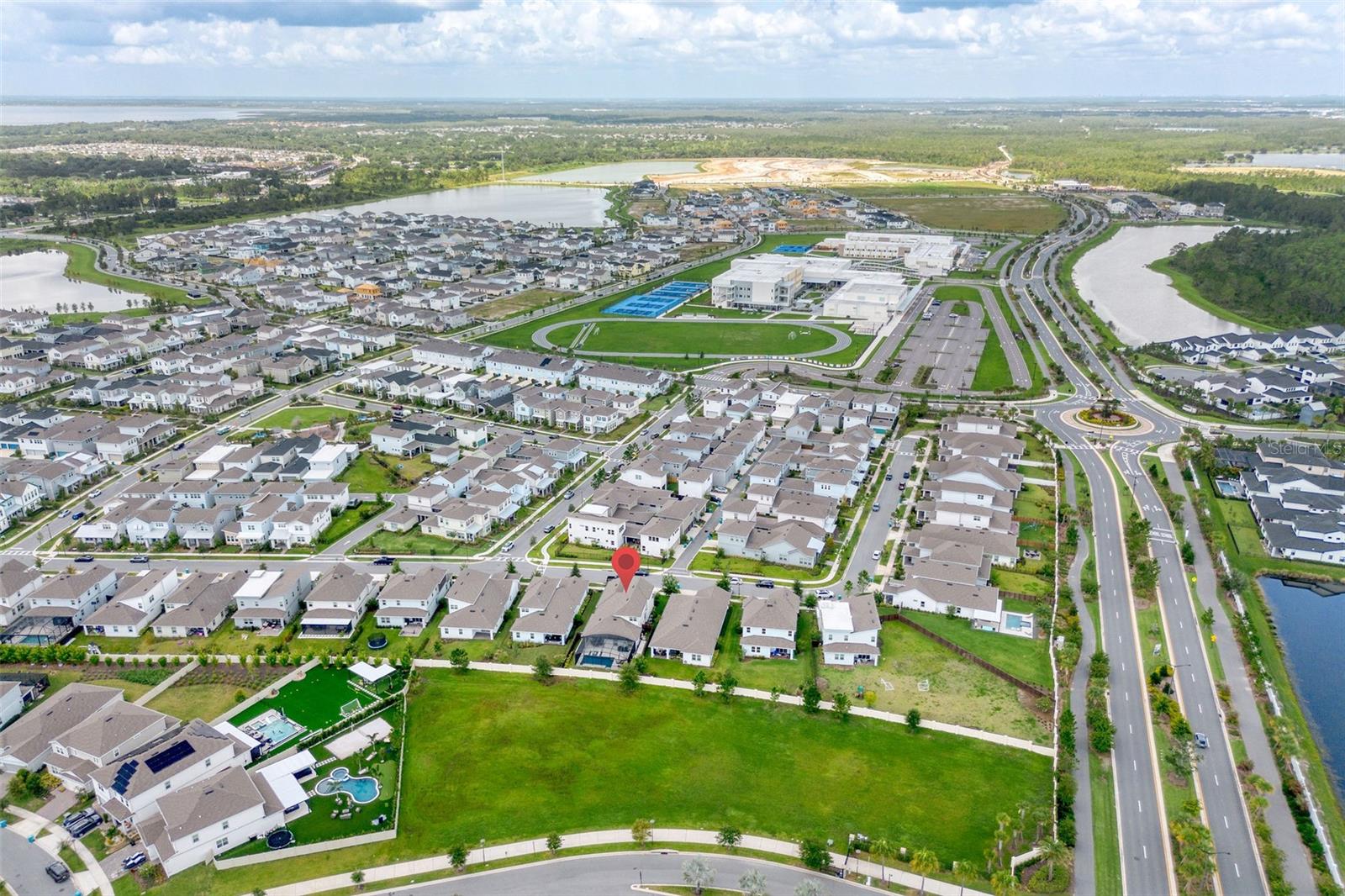 LAUREATE PARK - Residential